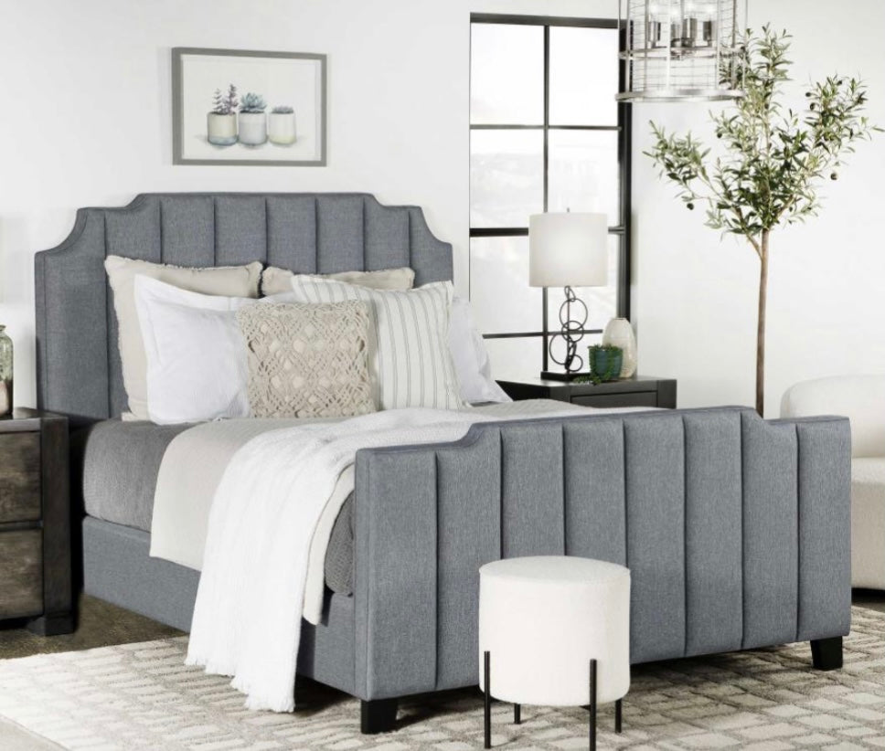 Fiona Upholstered Queen Bed 306029Q