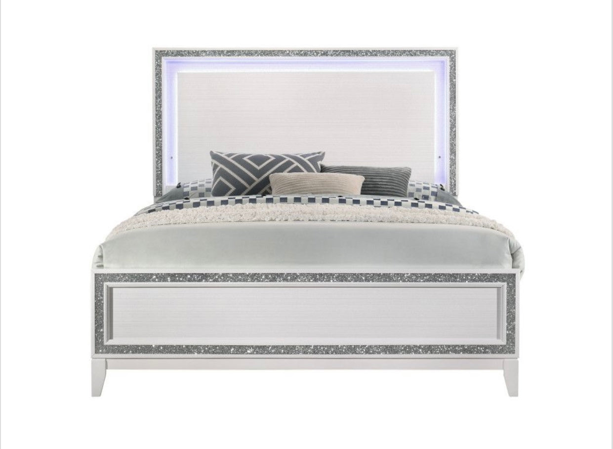 4 PCS Haiden King Bedroom Set 28447EK