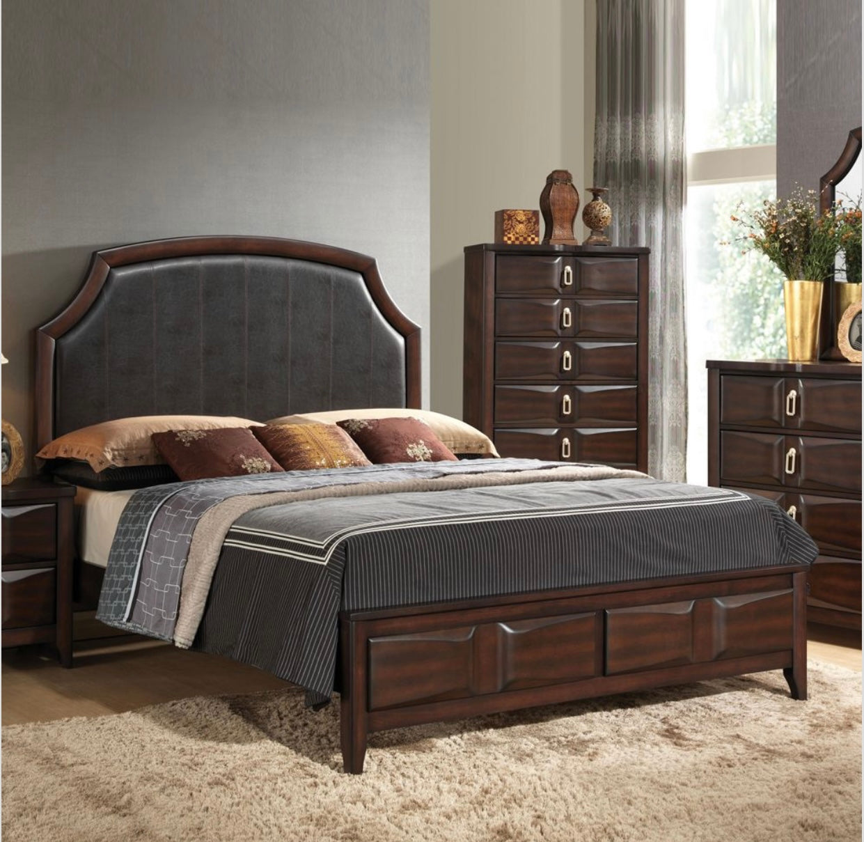 4 PCS Lancaster Queen Bedroom Set 24570Q