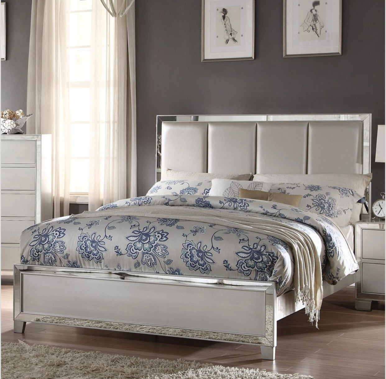 4 PCS Voeville II  King Bedroom Set 24827EK