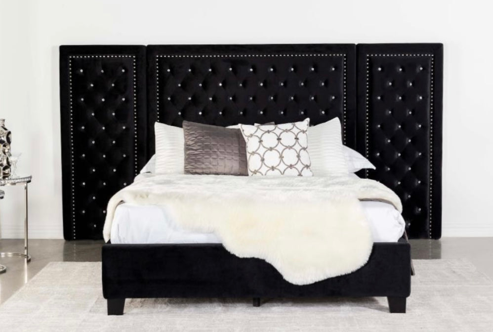 Hailey Upholstered Platform Eastern King Bed with Wall Panel 315925KE-SP