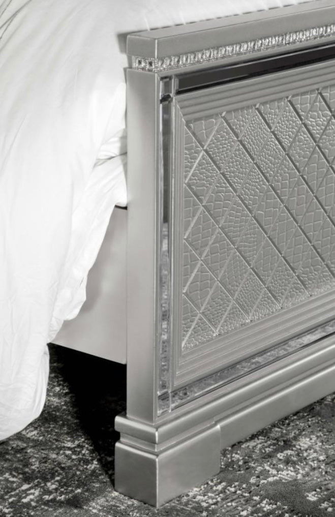 Eleanor Upholstered King Bed 223461KE