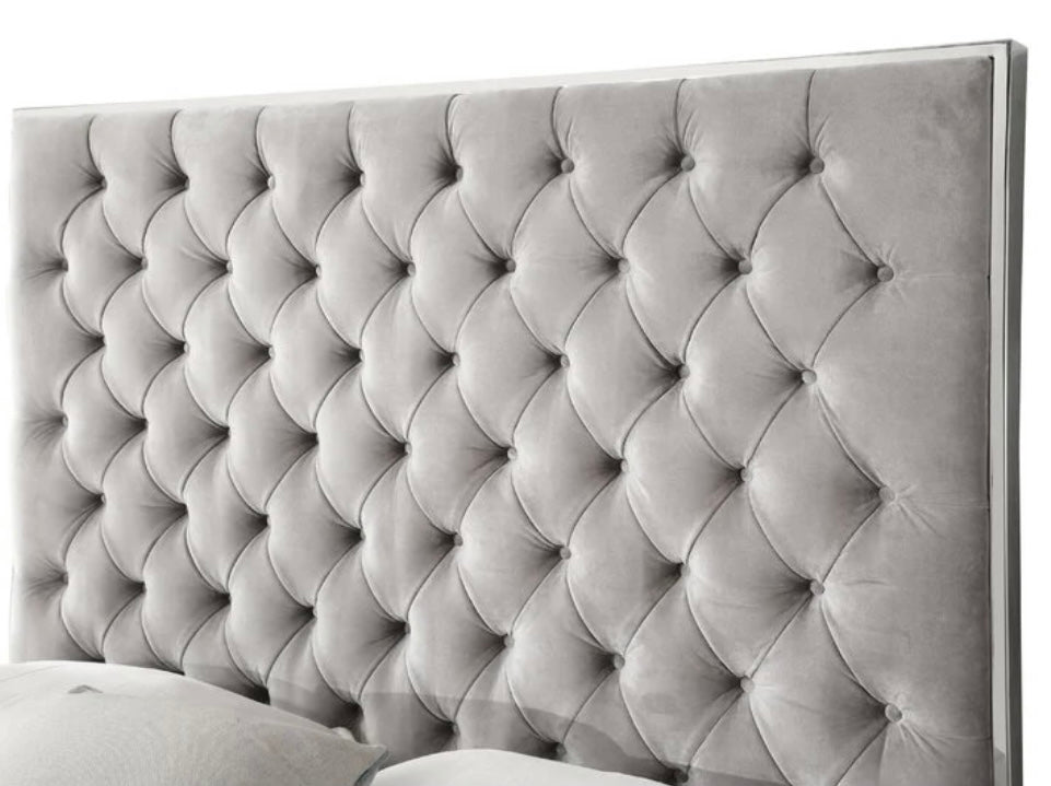Queen Gray Tufted Upholstered Suede Low Profile Bed SH156Q-W/S