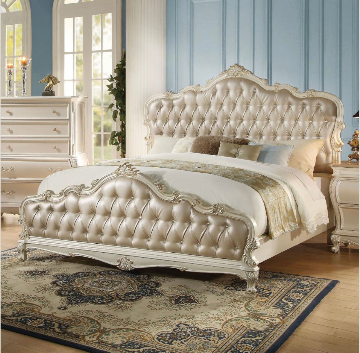 Chantelle Queen Bed 23540Q