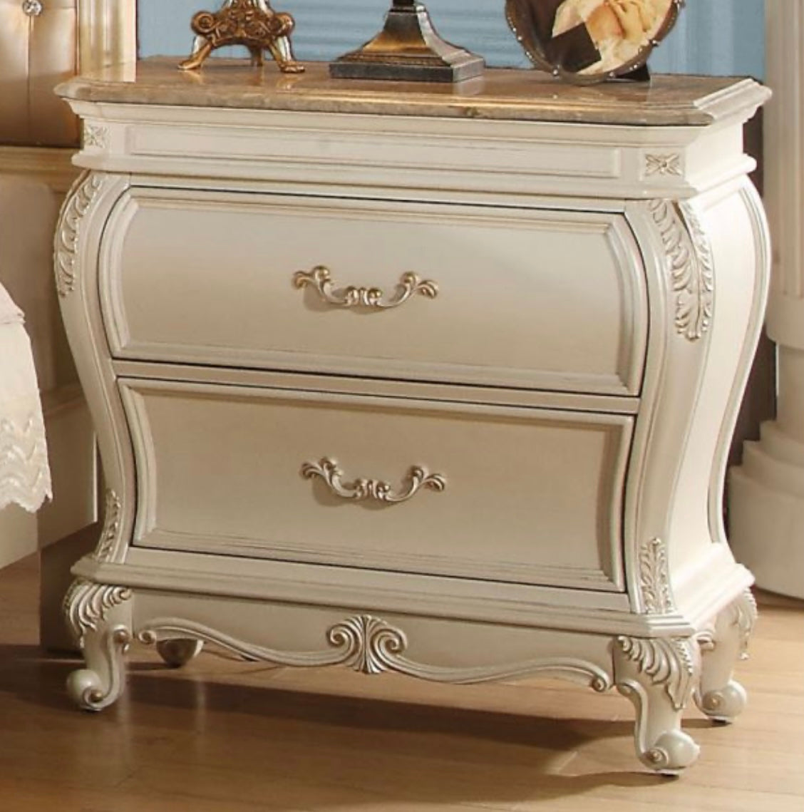 4 PCS Chantelle Queen Bedroom Set 23540Q