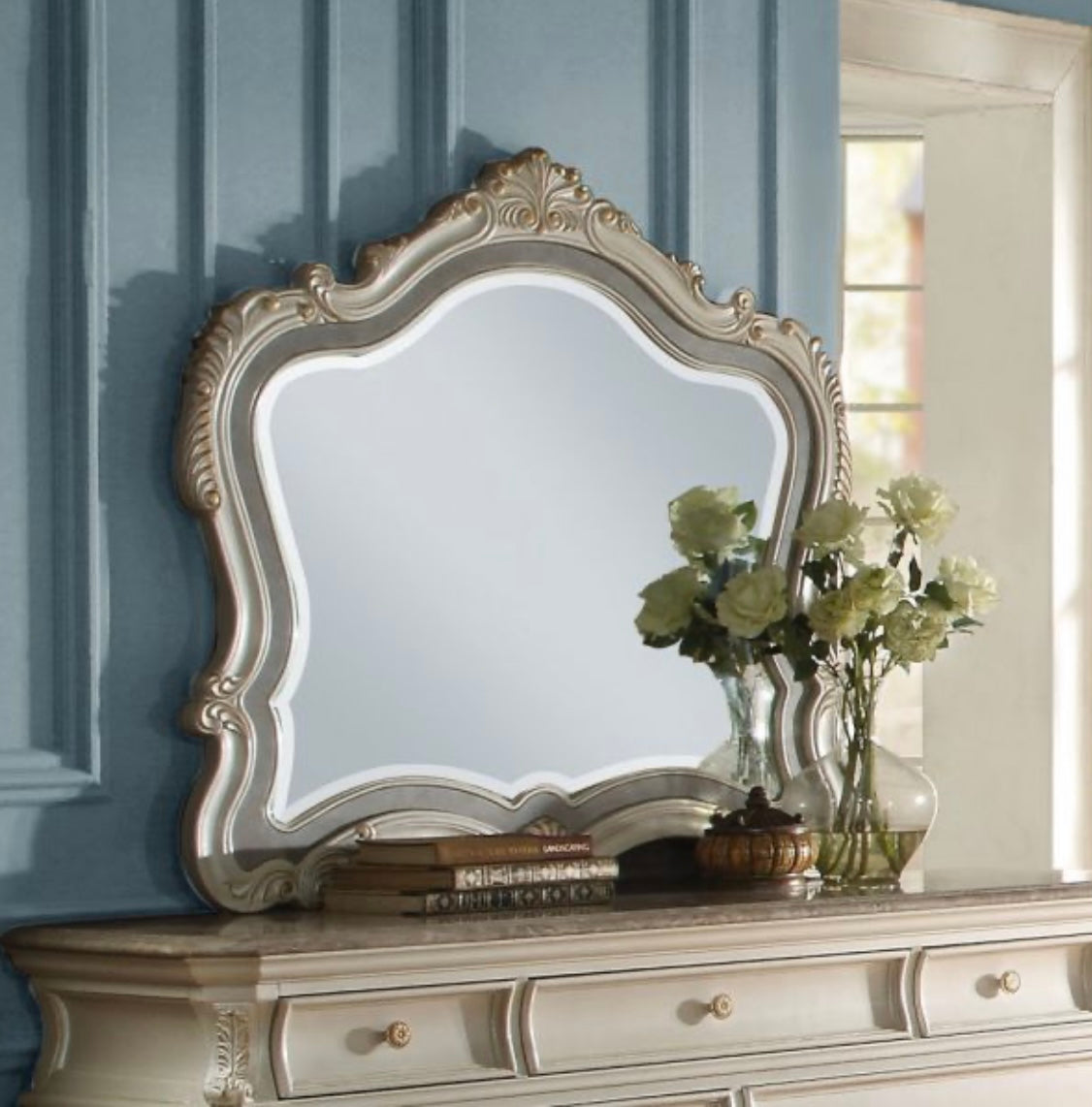 4 PCS Chantelle Queen Bedroom Set 23540Q