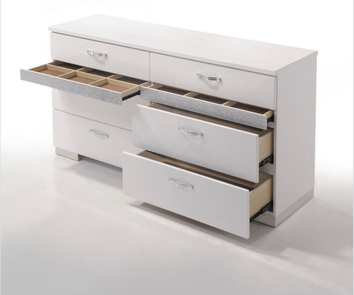 4 PCS Naima II King Bedroom Set 26767EK