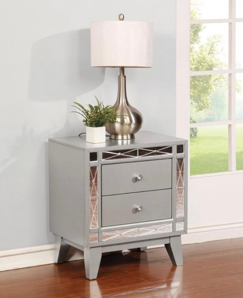 4 PCS Camille Queen Bedroom Set 300621Q-S4